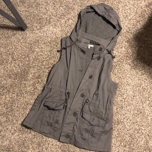 Lightweight Hooded Vest